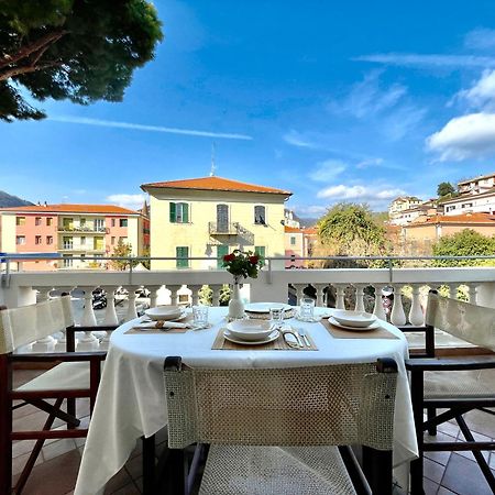 Villa Migliorini Lusso & Comfort In Finalborgo. 菲纳莱利古雷 外观 照片